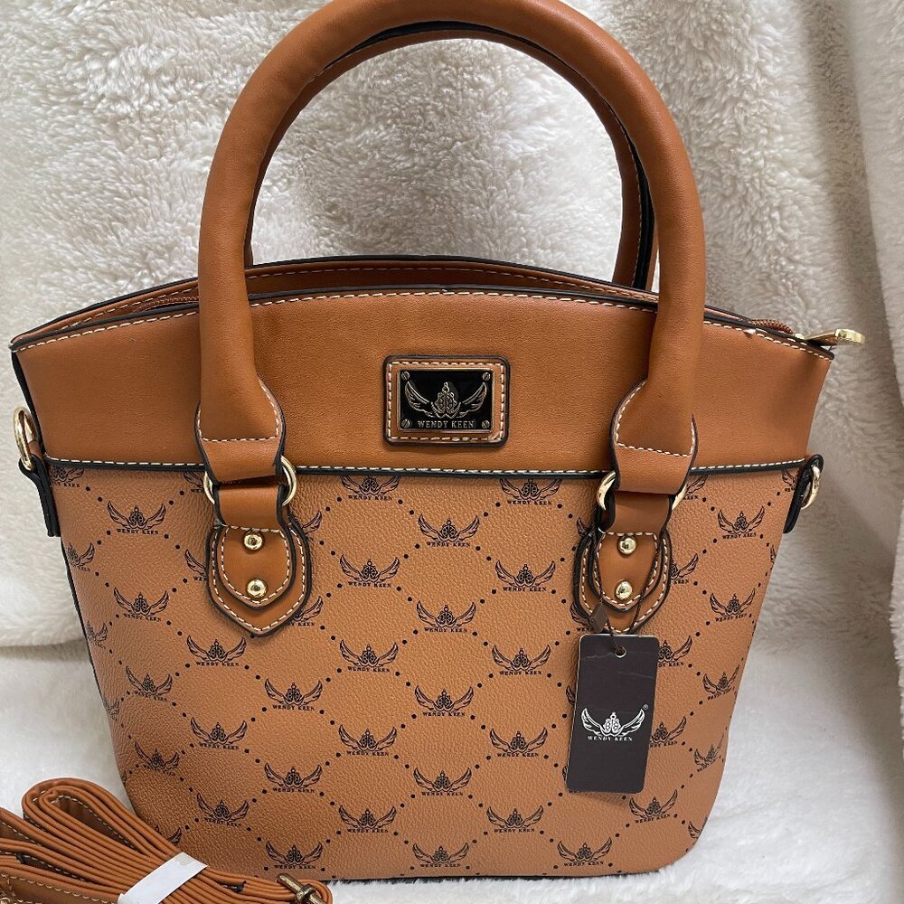 Wendy Keen Beautiful Camel Colored Everyday Stachel w/Shoulder Strap